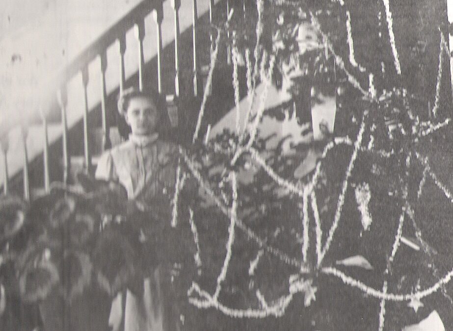 Ruby Hawn at home in 1906